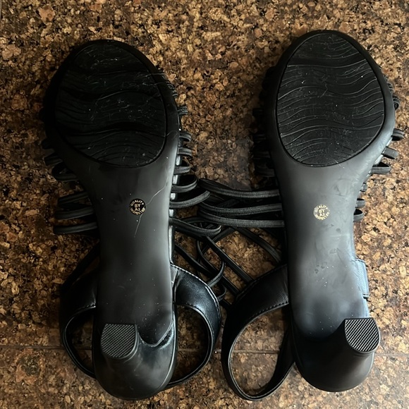 East 5th Niko Heeled Sandals Black - Picture 5 of 7